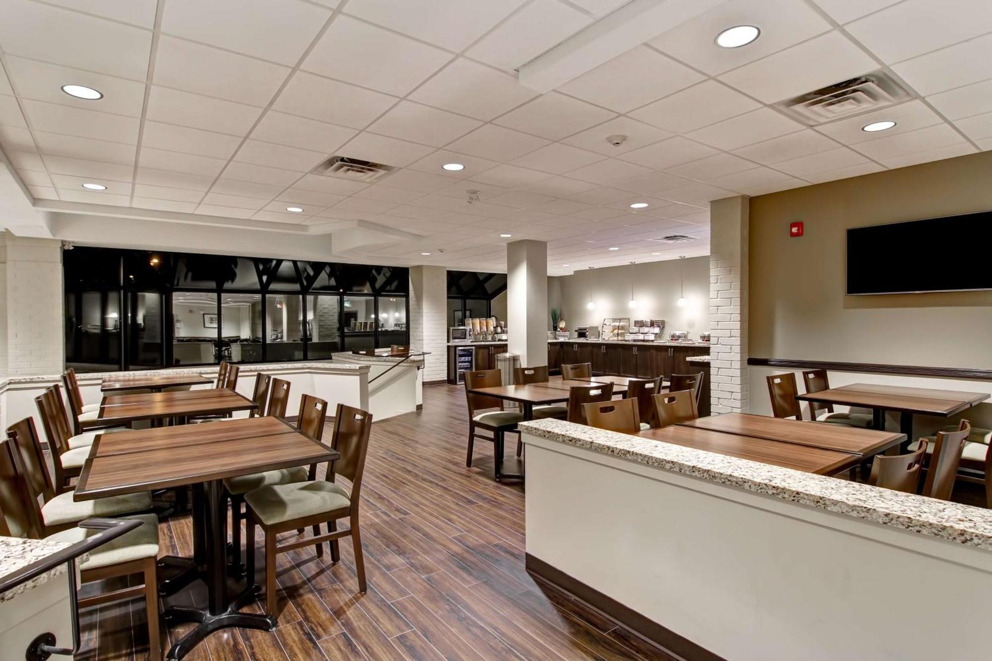Best Western London Airport Inn & Suites Exterior foto