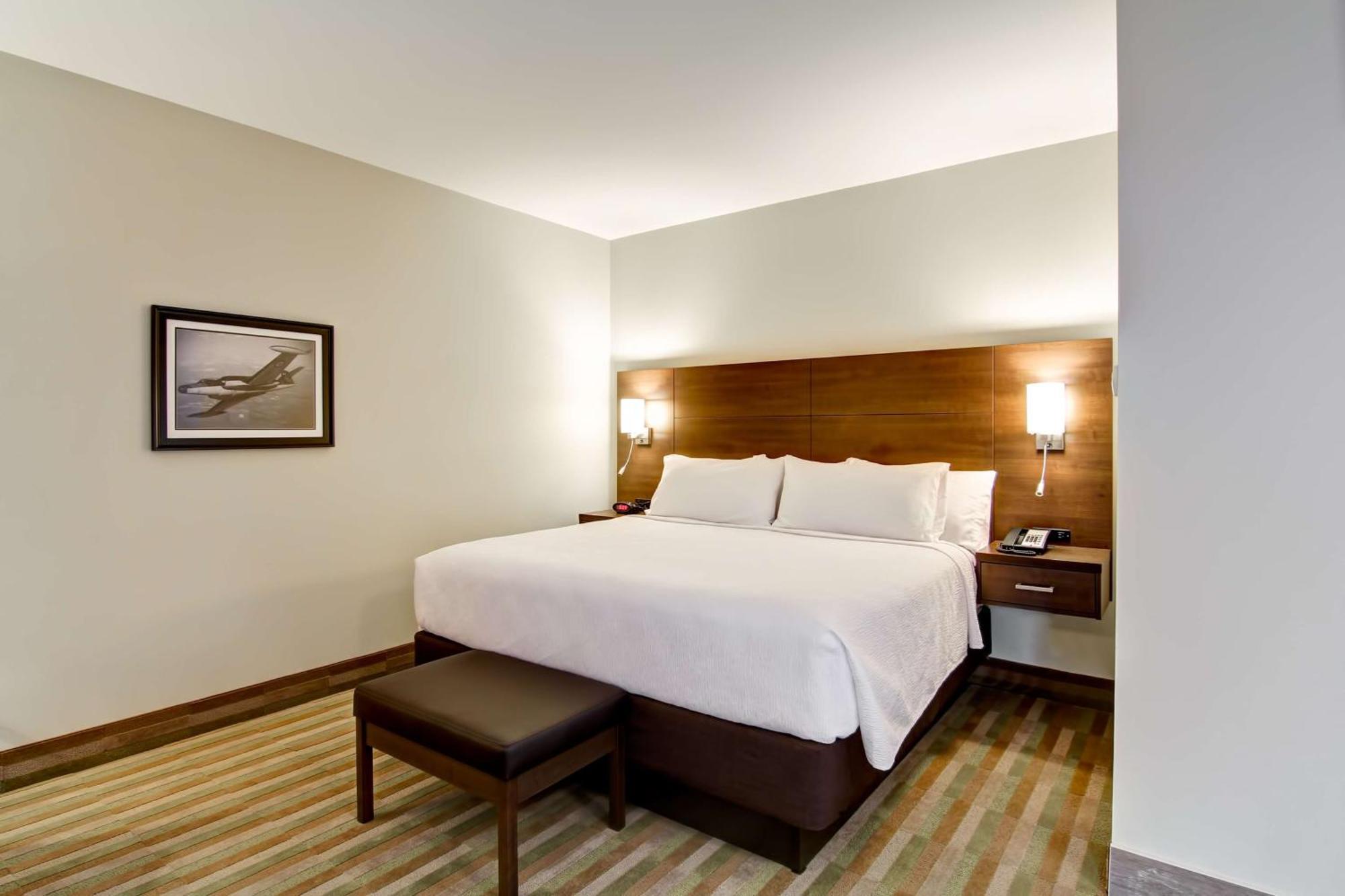 Best Western London Airport Inn & Suites Exterior foto